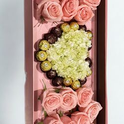 Le Blanc Rose - Mom Box with Chocolates