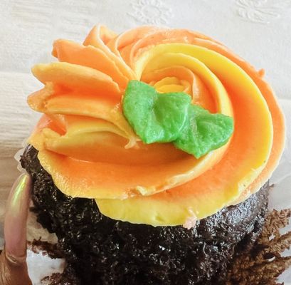 James & the Giant Cupcake by null