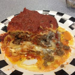 Conzatti's Italian Market - Lasagna!!!
