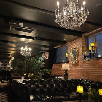 Highball - Cocktail Bars Near Me - Phoenix, Arizona