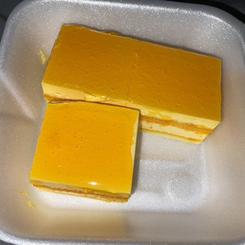 Dragon Town - Mango cake - Chinese Near Me - Bellevue, Pennsylvania