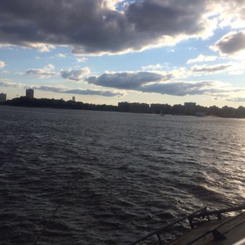Frying Pan NYC - Bars Near Me - New York, New York