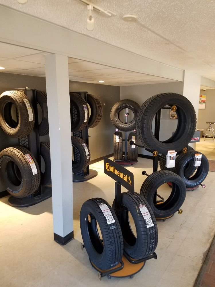 EXPRESSWAY TIRE Updated September 2024 1401 Gardner Expy, Quincy