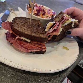 Fat City Kitchen - Soho Hot Pastram - American Near Me - Alexandria, Virginia