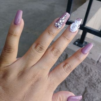 3D Nails and Spa - Best plant best place to get my nails done ever and she was so amazing along with my pedicure they're all wonderful and very great - Nail Salons Near Me - Phoenix, Arizona