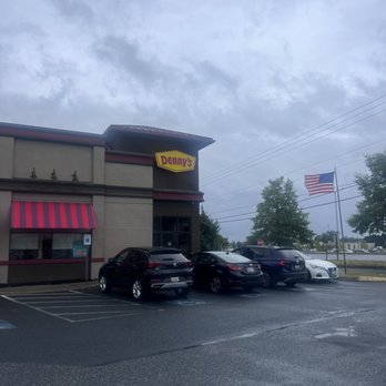 Denny's - Front of the Denny's - Diners Near Me - Cambridge, Maryland