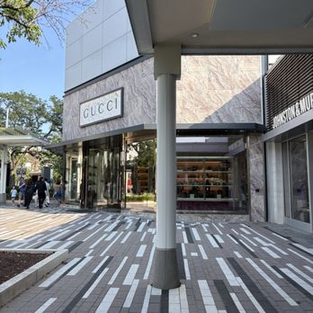 Gucci - Leather Goods Near Me - Oak Brook, Illinois