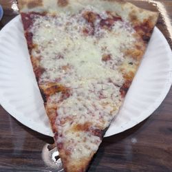 The Hub Taproom - Lunch time slice!