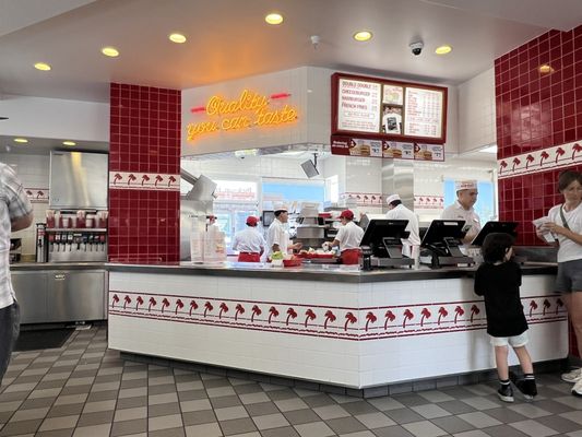 In-N-Out Burger by null