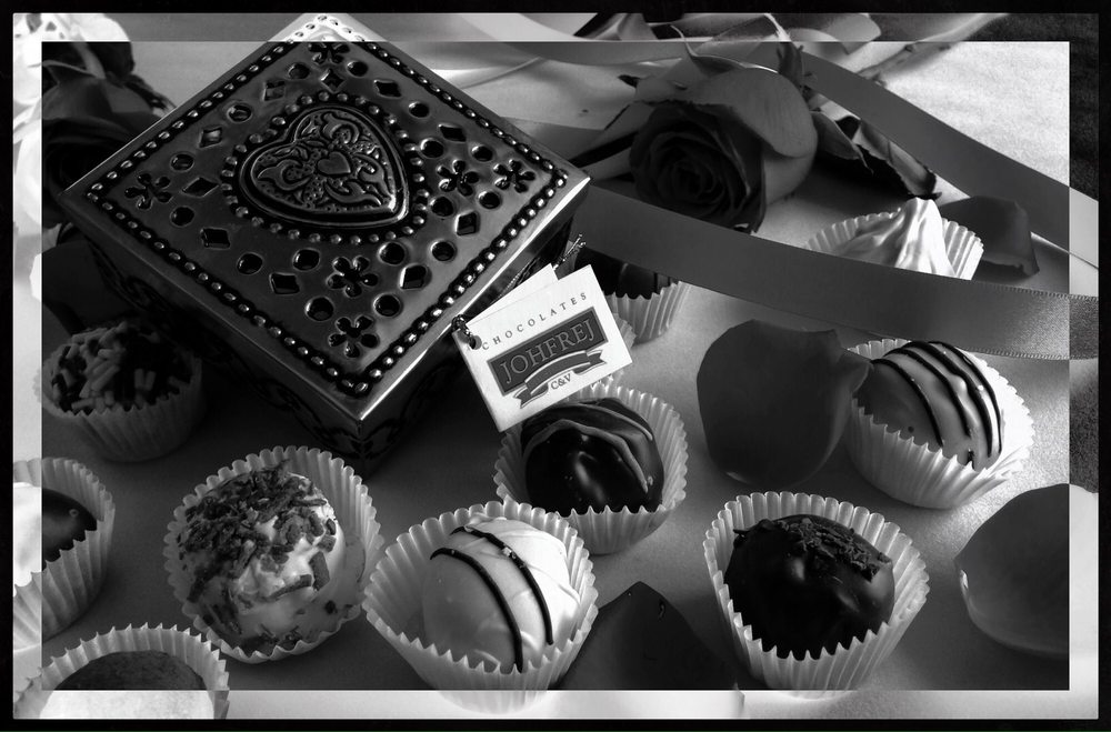 CHOCOLATES JOHFREJ C&V 22 Photos Calle Luis Pasteur Norte 8