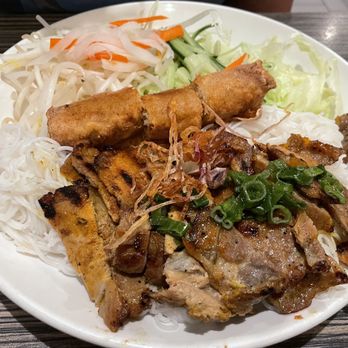 Pho To Chau999 - Bun with bbq pork and egg roll - Vietnamese Near Me - Mountain View, California Pho To Chau999 - Bun with bbq pork and egg roll - Vietnamese Near Me - Mountain View, California