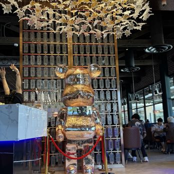 Fusion Buffet - Cool decor and lighting, forgot we weren't in Vegas haha - Buffets Near Me - Concord, California