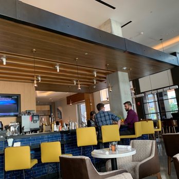 Fairchilds Public House - Enjoying a relaxing evening! - New American Near Me - Mountain View, California