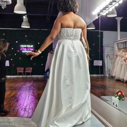 Emilia's Custom - Back of the dress before alterations