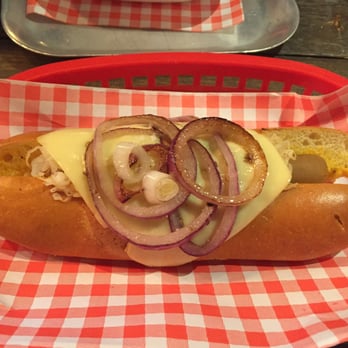 Buffalo & Rye - Pimp Doggy with the veggie dog - New American Near Me - Birmingham, XWM
