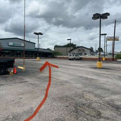 Boerne Post Haus - Dont forget to turn here as soon as you enter the plaza