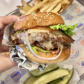 Super Duper Burgers - SUPER BURGER, FRENCH FRIES, pickles - Burgers Near Me - Napa, California Super Duper Burgers - SUPER BURGER, FRENCH FRIES, pickles - Burgers Near Me - Napa, California
