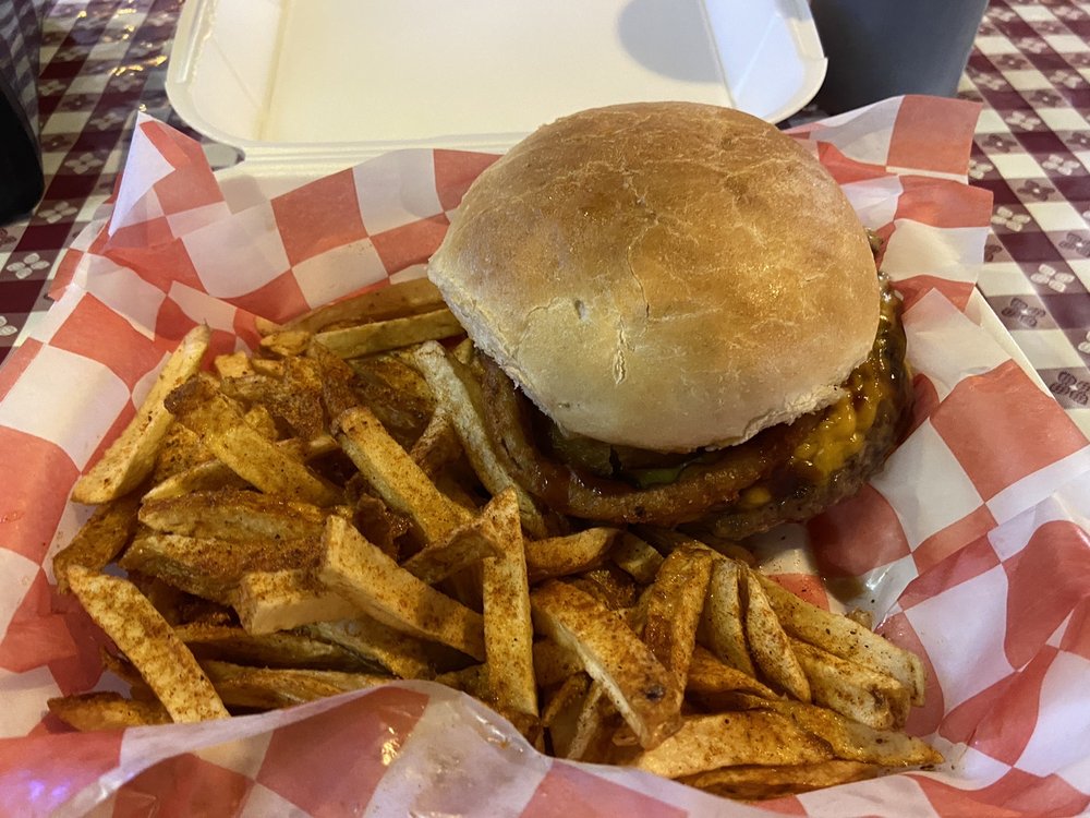 Big Daddy's Grill & Chill Logo