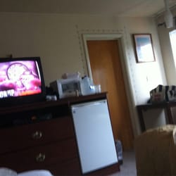 Kenai Merit Inn - Mini fridge and microwave