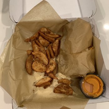 Buffalo Wild Wings - American Near Me - Santee, California