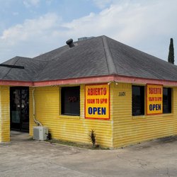 Pupusas To Go - Small but very clean and nice inside