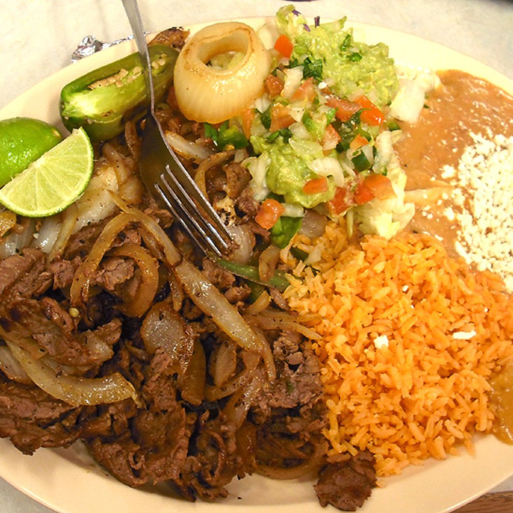 Tortas el Rey - Bistec encebollado platter - Mexican Near Me - Phoenix, Arizona Tortas el Rey - Bistec encebollado platter - Mexican Near Me - Phoenix, Arizona