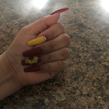 Leo Nails & Spa - Waxing Near Me - Covina, California