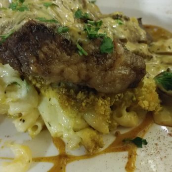 Jambo Cafe - Brisket and Mac - Caribbean Near Me - Santa Fe, New Mexico