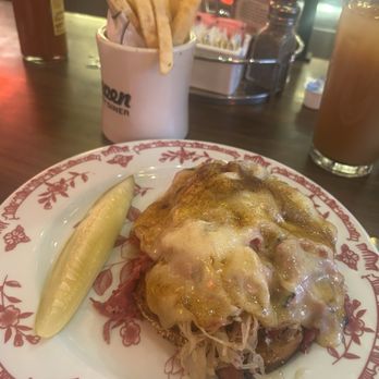 Eleven City Diner - Rubin's Reuben - Diners Near Me - Chicago, Illinois