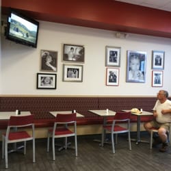 Highland House Cafe & Carry Out - The seating area