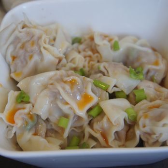 Lee's Dumpling House - Wonton in hot chili sesame sauce (#21) ($5.59) - Dim Sum Near Me - Toronto, Ontario