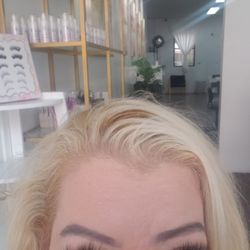 Lash Spa Eyelash Extensions - Fabulous Lash Hybrid Extentions.