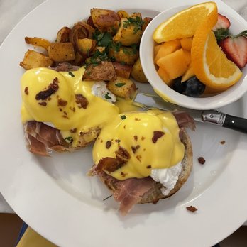Immigrant Son Caffe - Eggs Benedict - New American Near Me - Ventura, California Immigrant Son Caffe - Eggs Benedict - New American Near Me - Ventura, California