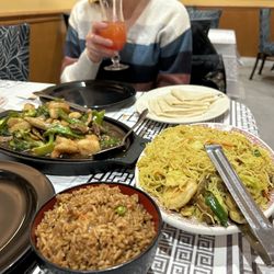 Chen Yang Li Restaurant - Singapore noodles Happy Family