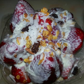 Martinez Fruits - Fresas con crema - CSA Near Me - Los Ángeles, California Martinez Fruits - Fresas con crema - CSA Near Me - Los Ángeles, California