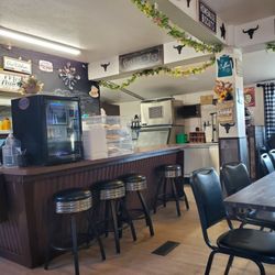 Bob and Earl's Cafe - Great food and exceptional service