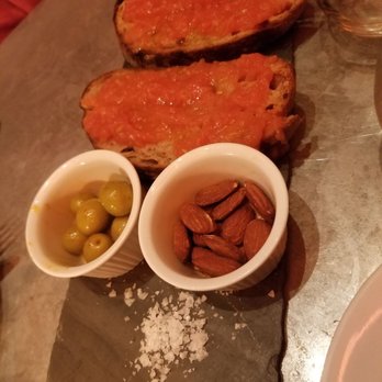 El Born - Tomato bread - Spanish Near Me - Brooklyn, New York El Born - Tomato bread - Spanish Near Me - Brooklyn, New York