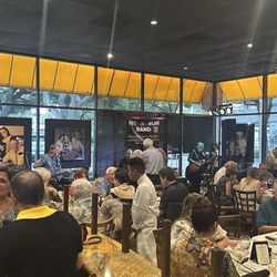 Piatto Ristorante - Inside with the band.