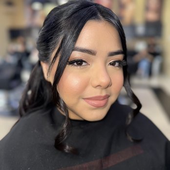 Lilian's Salon De Belleza - Makeup & Hair - Hair Salons Near Me - Dallas, Texas Lilian's Salon De Belleza - Makeup & Hair - Hair Salons Near Me - Dallas, Texas
