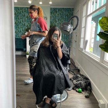 Elle BC Salon - Inside the salon, on the chair ! Amanda is doing my hair. - Hair Salons Near Me - Long Beach, California