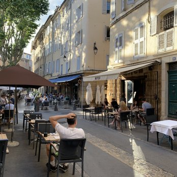 Mitch - The rest of the street - French Near Me - Aix en Provence, 13