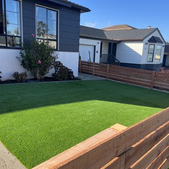 Gerardo Mariona - Front yard with new fence and artificial turf and gravel. - Fences & Gates Near Me Gerardo Mariona - Front yard with new fence and artificial turf and gravel. - Fences & Gates Near Me