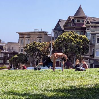 Alamo Square - During Covid, the Square sometimes doubles as a gym and I'm not mad. :) - Parks Near Me - San Francisco, California