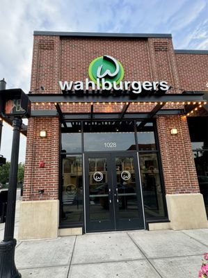 Wahlburgers by null