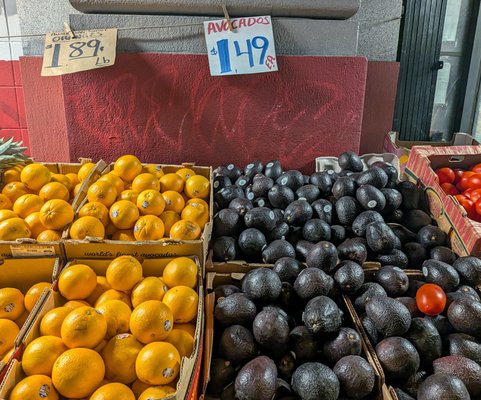 El Chico Produce by null