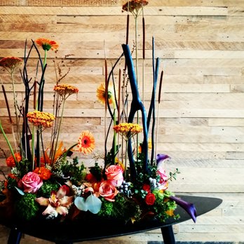 Fleur De Louise - Autumn display - Floral Designers Near Me Fleur De Louise - Autumn display - Floral Designers Near Me