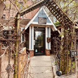 224 Boston Street Restaurant