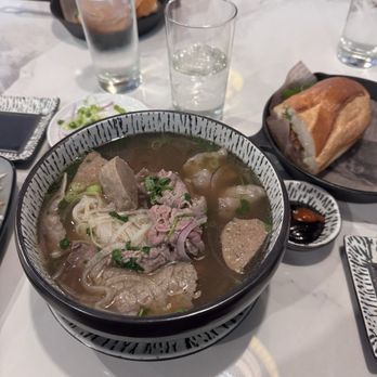 Four Seasons - Vietnamese Kitchen - Pho and banh mi - Vietnamese Near Me - Reno, Nevada Four Seasons - Vietnamese Kitchen - Pho and banh mi - Vietnamese Near Me - Reno, Nevada