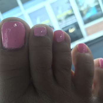 Millennium Nails III - Air bubbles on the big toe... - Nail Salons Near Me - Piscataway, New Jersey