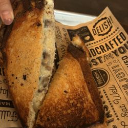 Cafe Chocolat - Mushroom grilled cheese